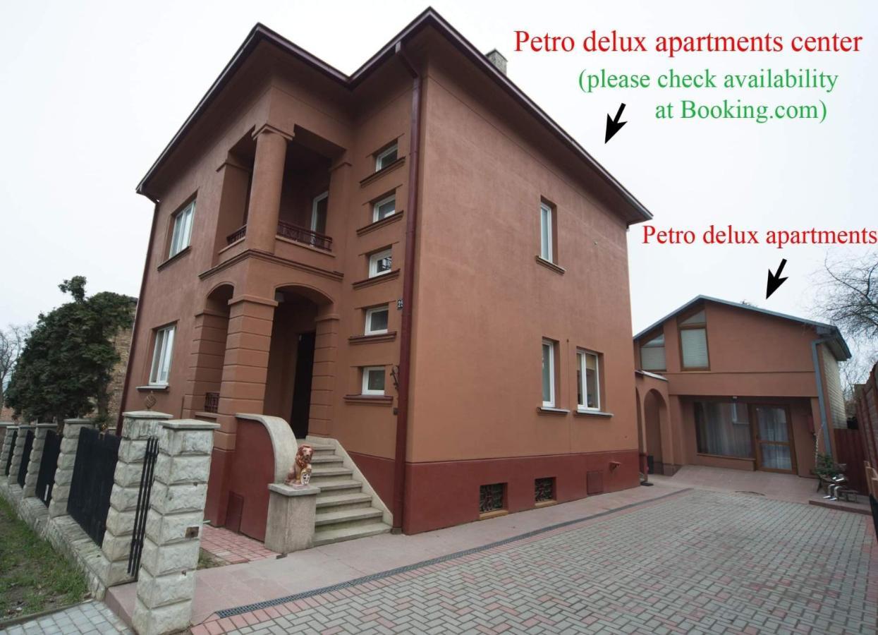 Petro Delux Apartments カウナス エクステリア 写真