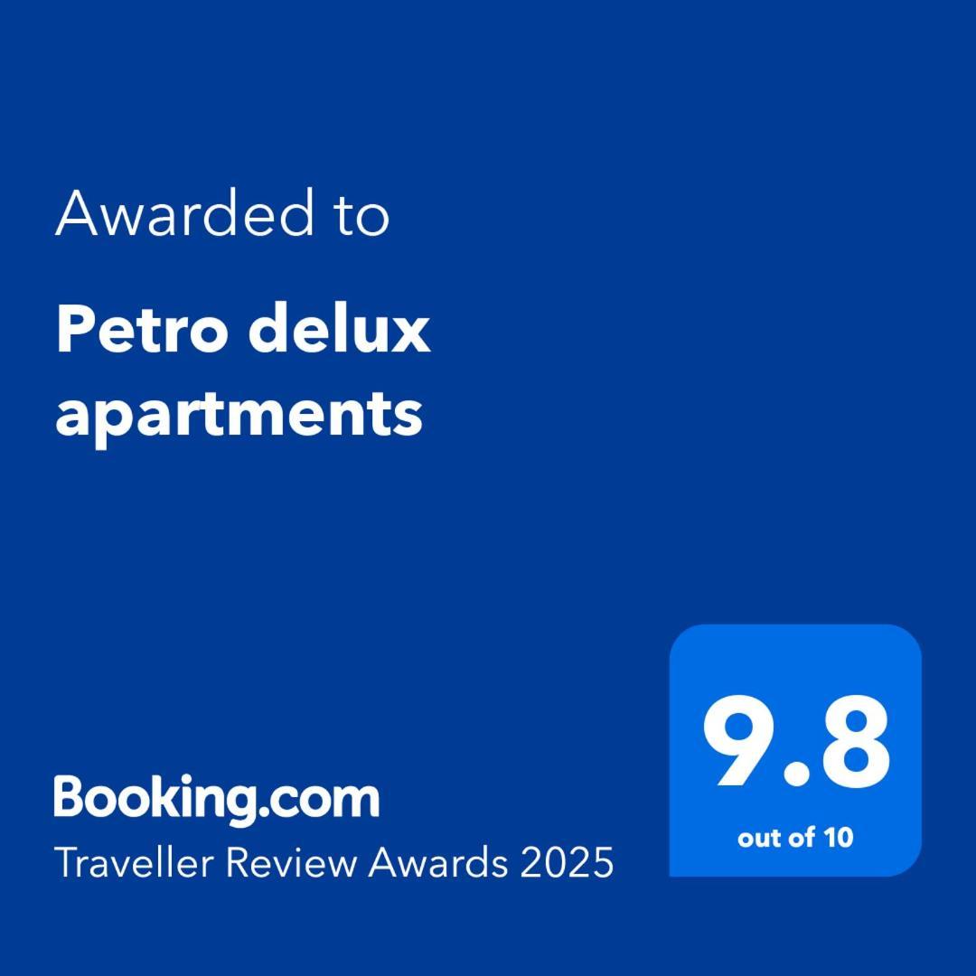 Petro Delux Apartments カウナス エクステリア 写真